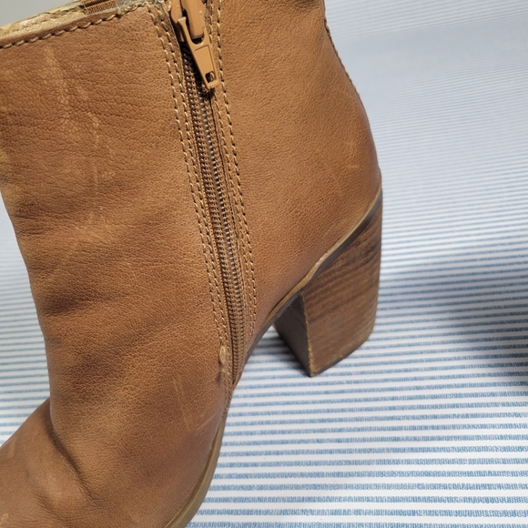 Lucky Brand Sassa Tan Leather Ankle Boots Booties Zipper Women's Size 7 - Picture 13 of 13